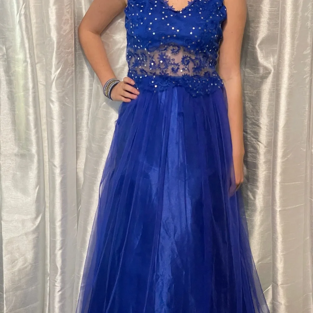 Blue Dress - Picture 4 of 7